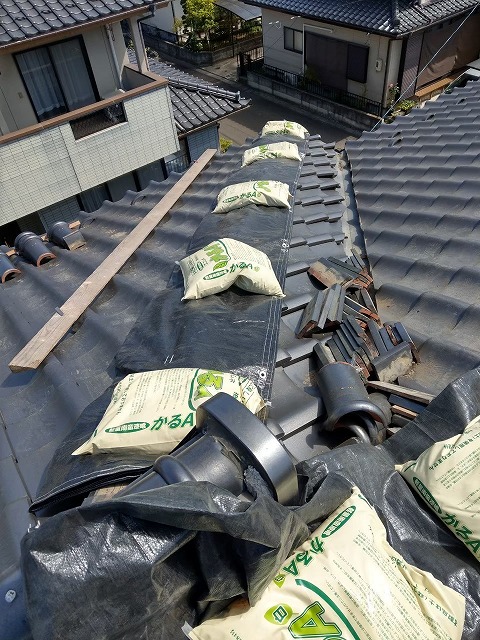 宮城県で地震被害により崩れた棟瓦を修繕工事しました